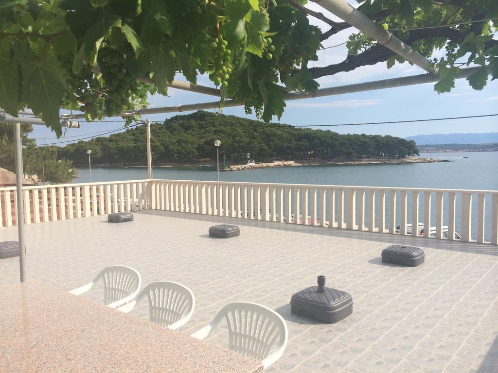 Guesthouse Lidija Kukljica Oda fotoğraf